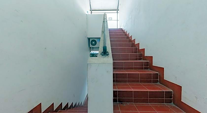 RedDoorz @ Hotel Pondok Kurnia near Buah Batu Bandung