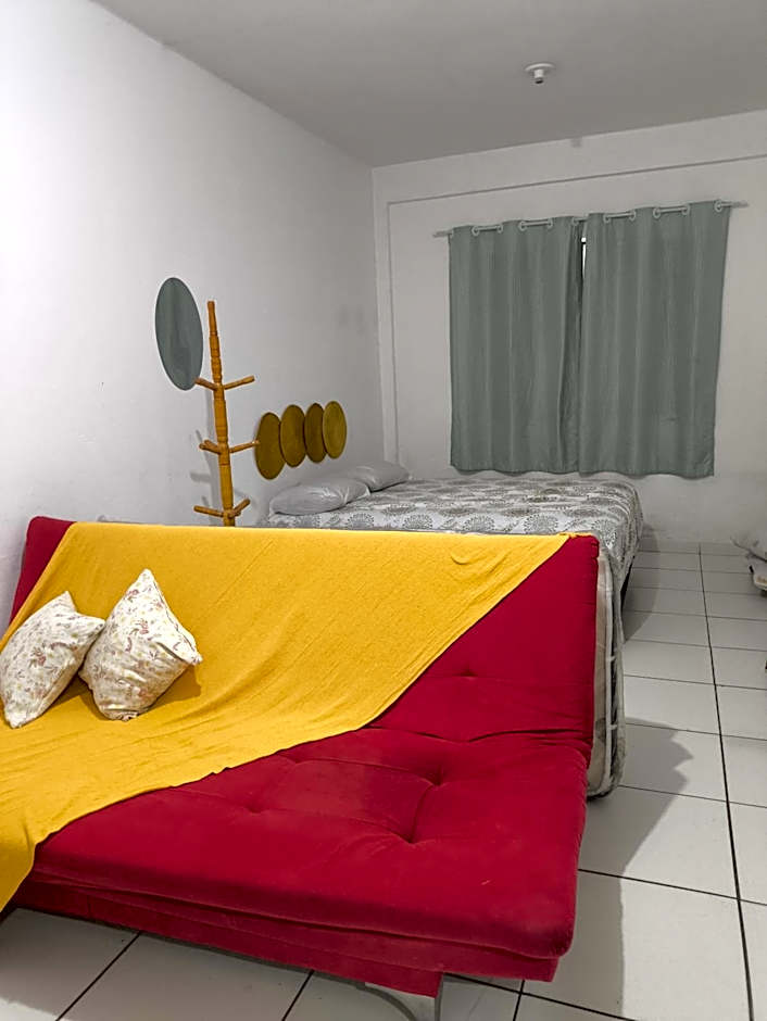 Kitnet Boqueirão lado da praia