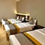 Grand Harbour Hotel