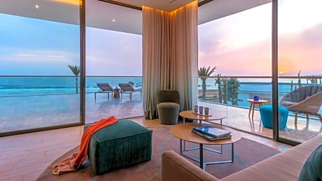 Suite with Terrace and Ocean View