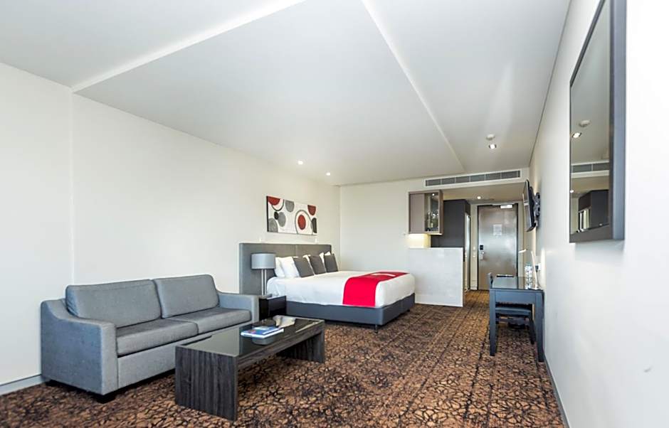 Calamvale Hotel Suites and Conference Centre