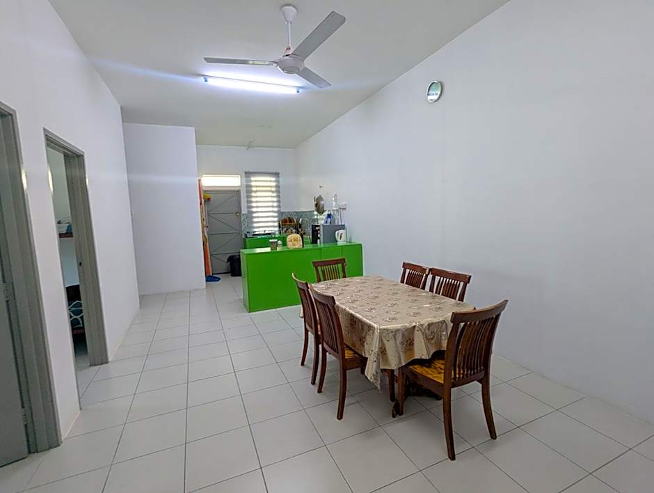 HOMESTAY IBUNDA Sabak Bernam