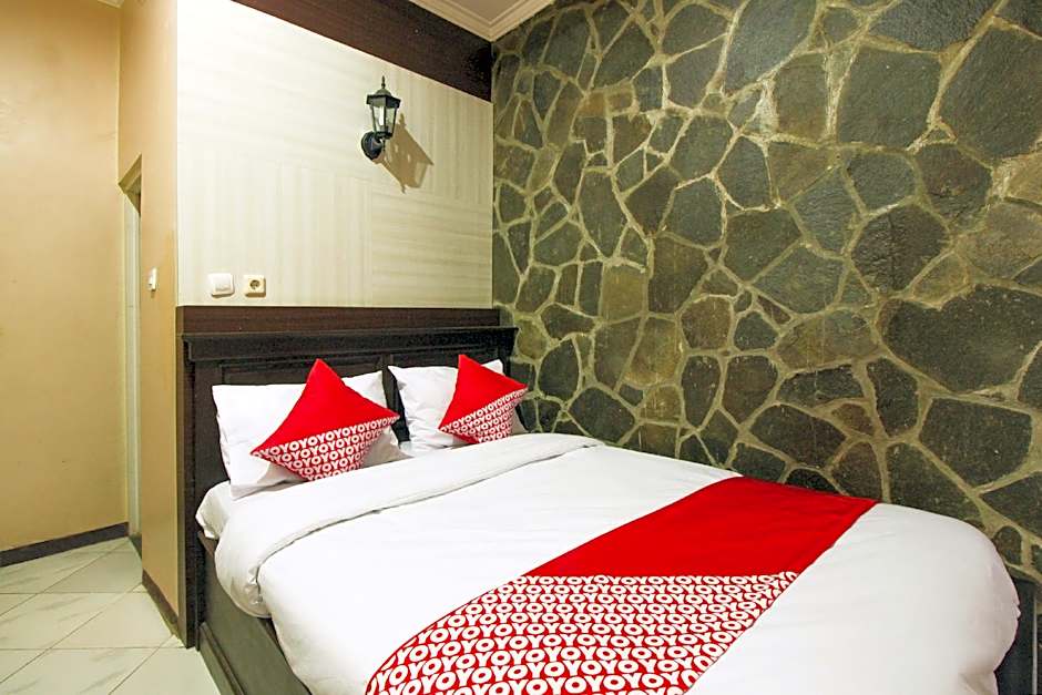 OYO 820 Abad Baru Hotel