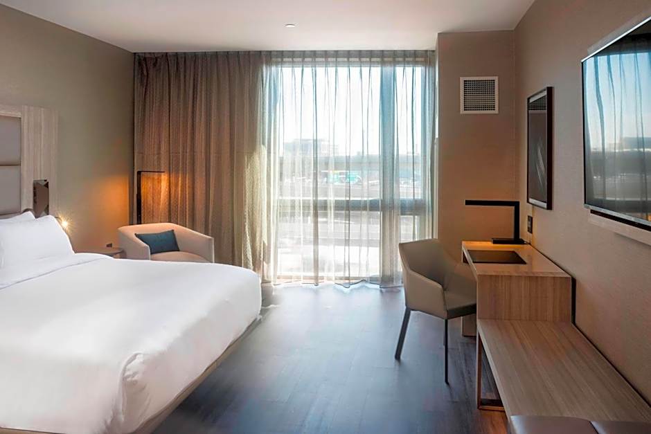 AC Hotel by Marriott Boston Downtown