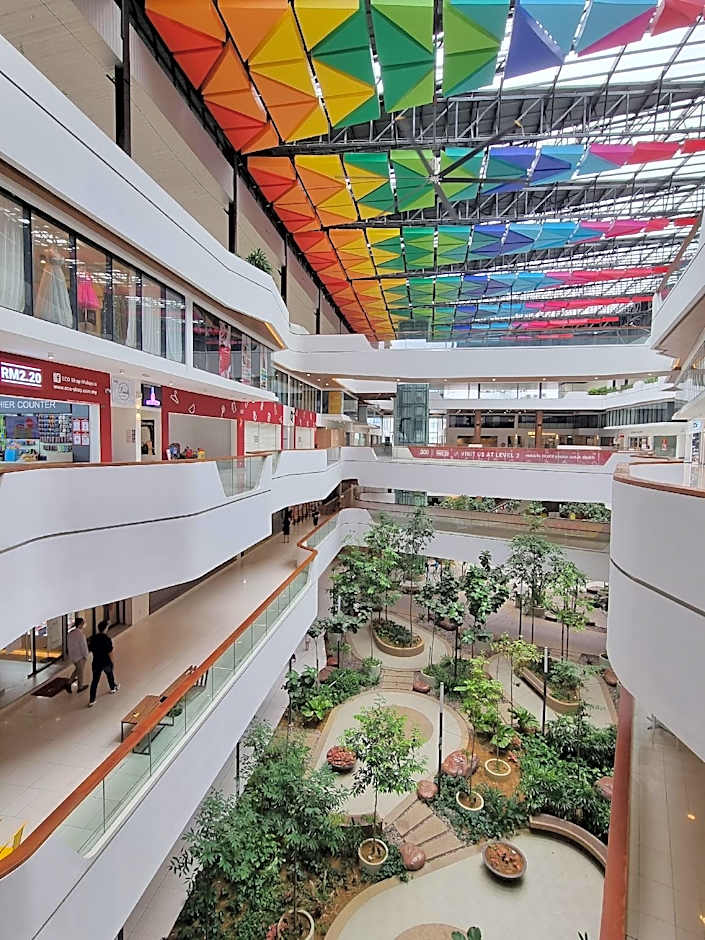 Pavilion 2 Revol Sky Pool 2-3 pax LS25