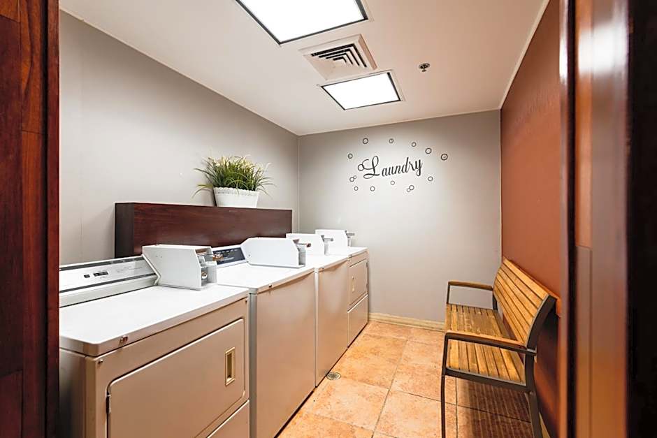 Crowne Plaza Newark Airport By IHG