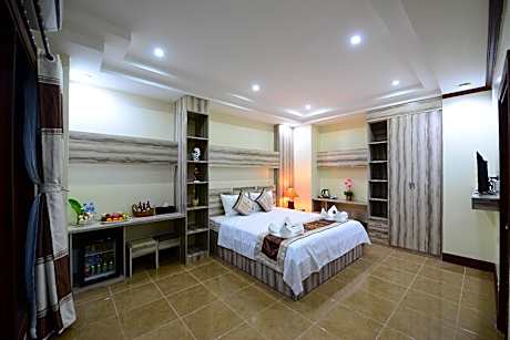 Deluxe Double Room with Balcony