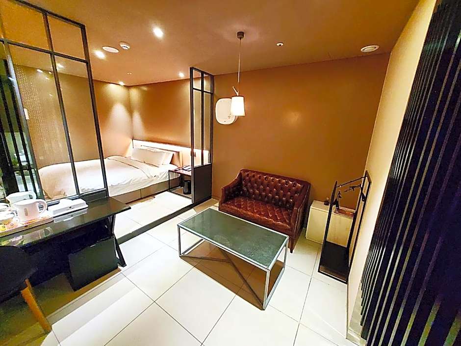 Le Stendal Hotel