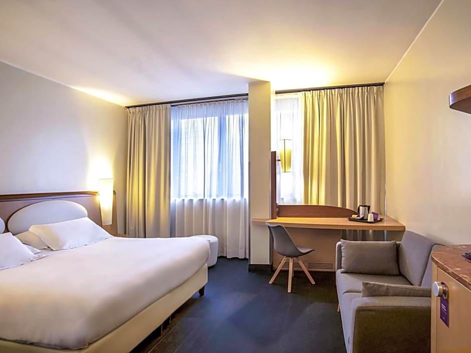 Mercure Roma West