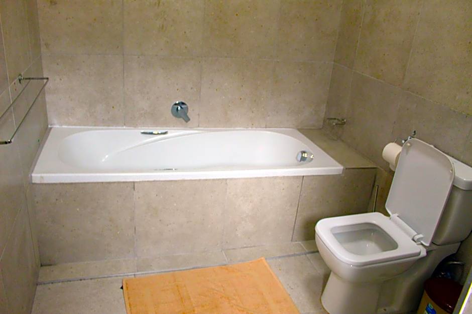 103onWallace Self Catering Guest House