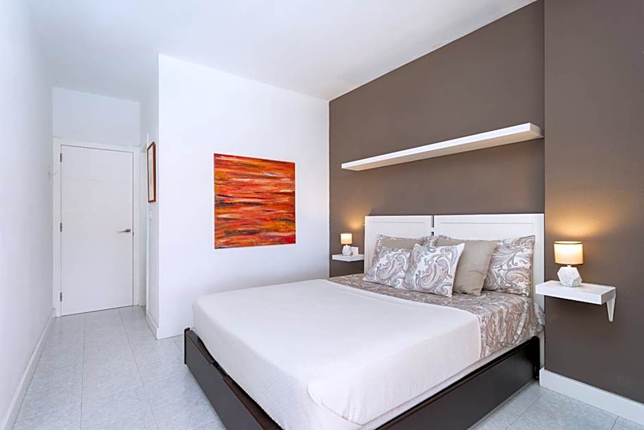 Seafront apartment just 200m from Las Vistas Beach