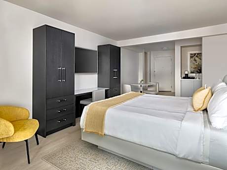 King Room with Balcony