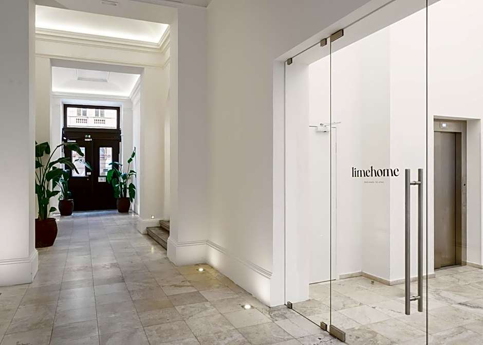 limehome Prague Halkova