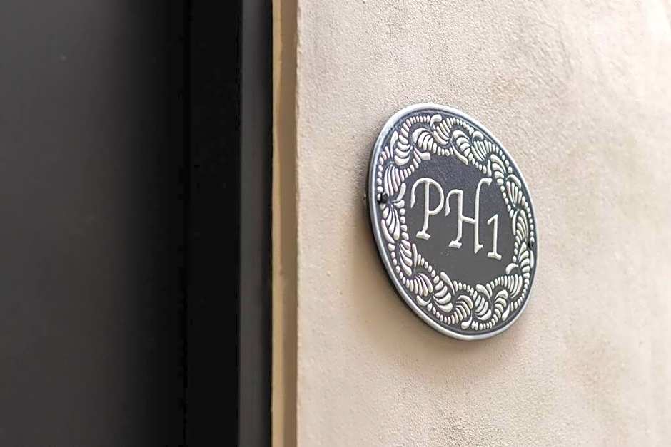 1PH Hidden gem in Centro Fits 10 private terrace