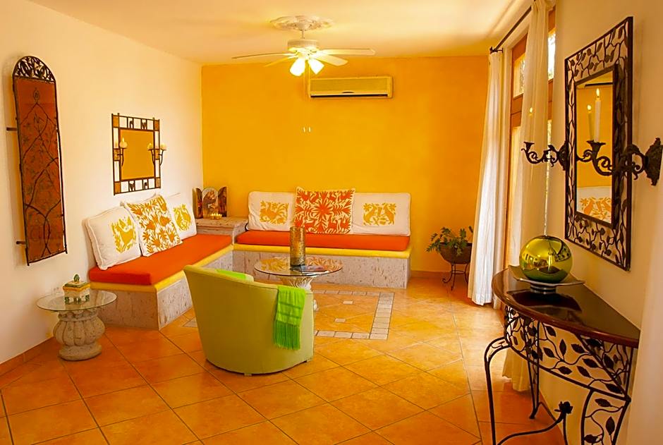 El Encanto Inn & Suites