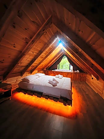 Suite with Mountain View