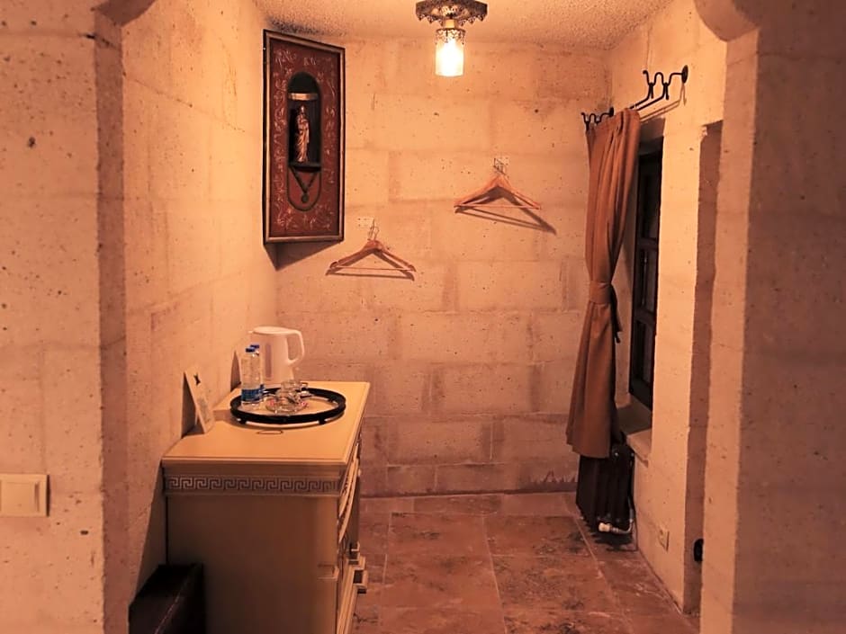 Cappadocia Eagle Cave Inn