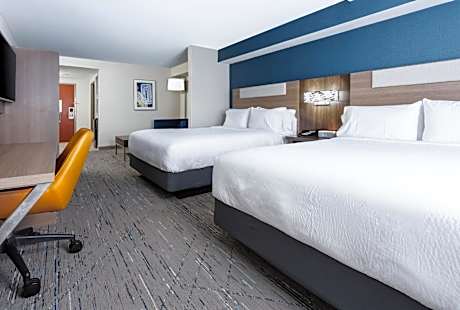 Queen Suite with Two Queen Beds