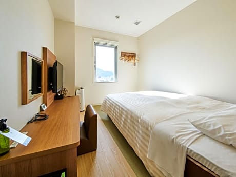 Modern Japanese-Style Double Room - Non-Smoking
