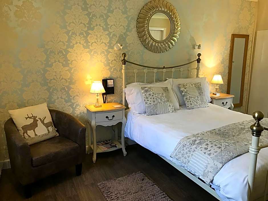 The Hand at Llanarmon