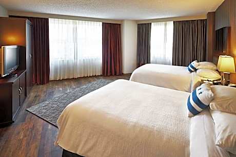 One-Bedroom Suite with Two Double Beds - Hearing Access