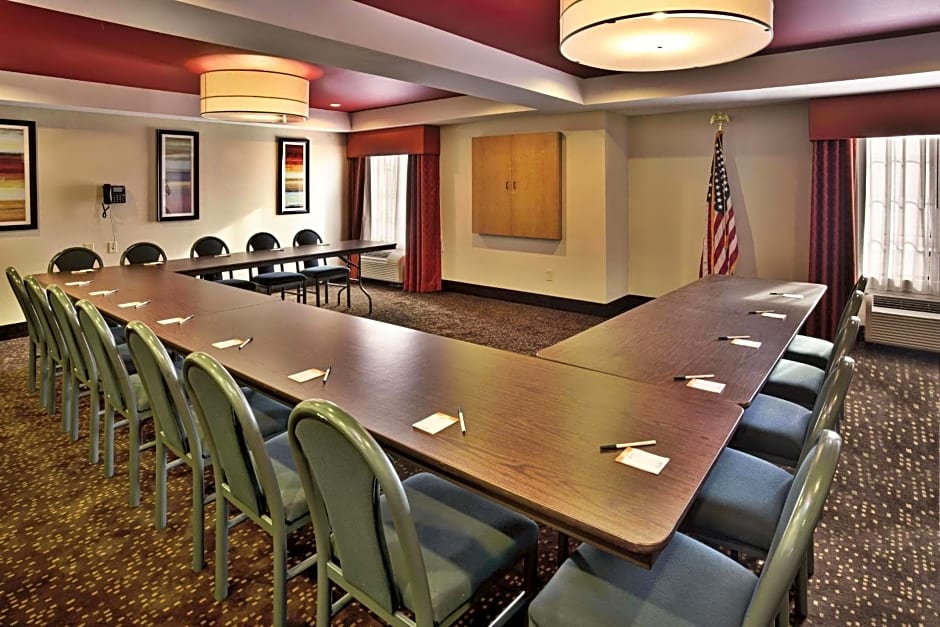 La Quinta Inn & Suites/New River Gorge National Park
