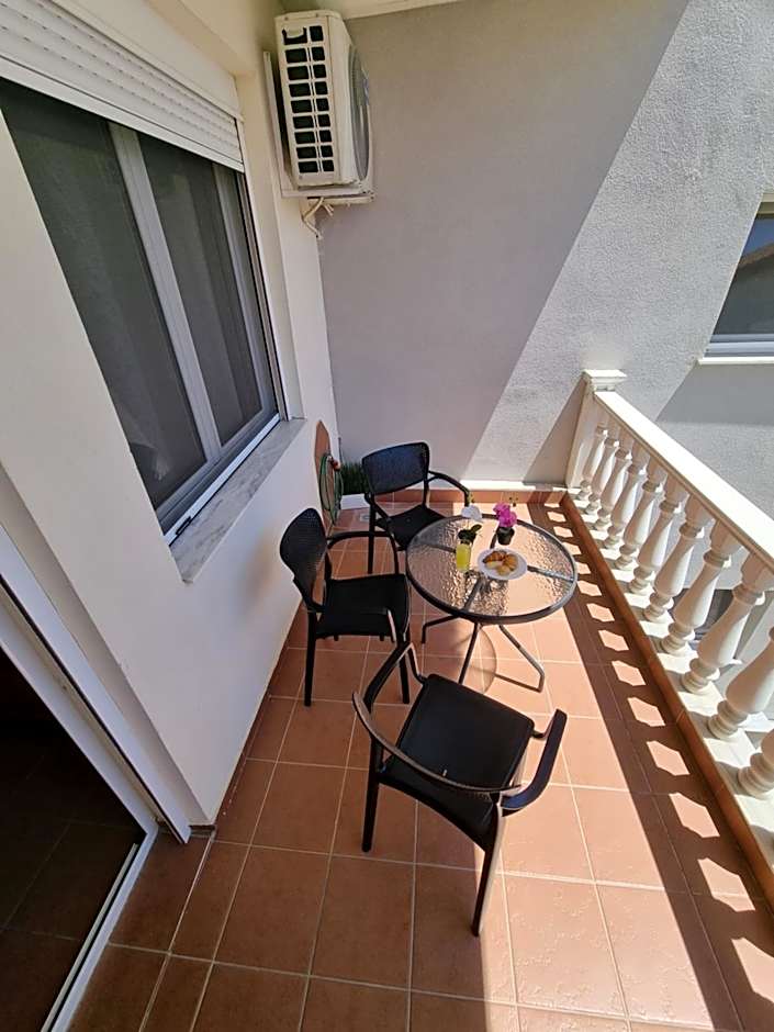 Astro Studio Apartments