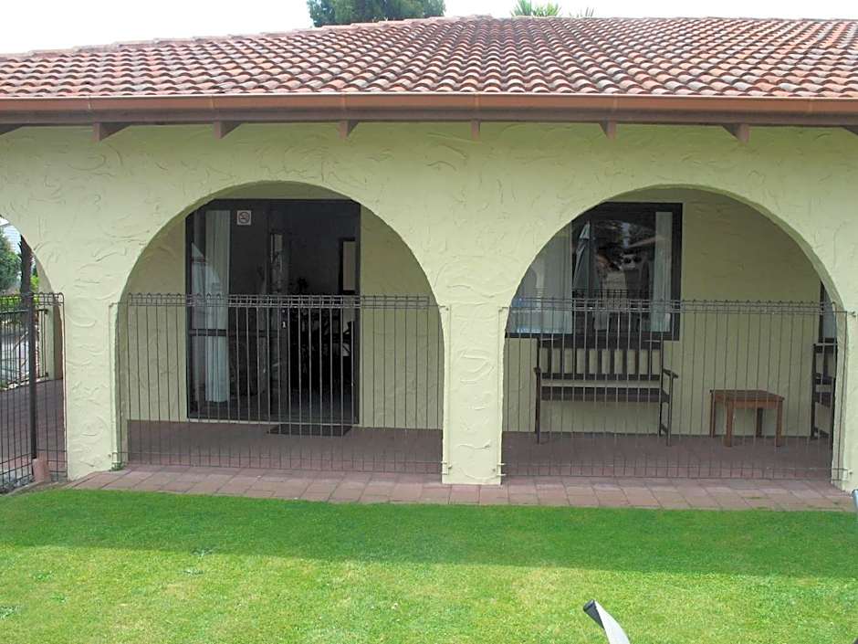 Captains Quarters Motor Inn