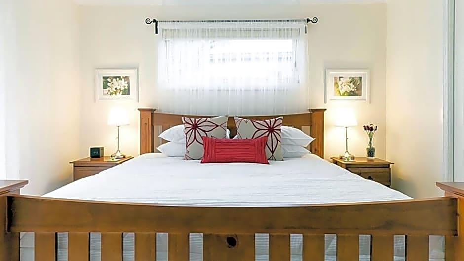 One Tree Bed And Breakfast