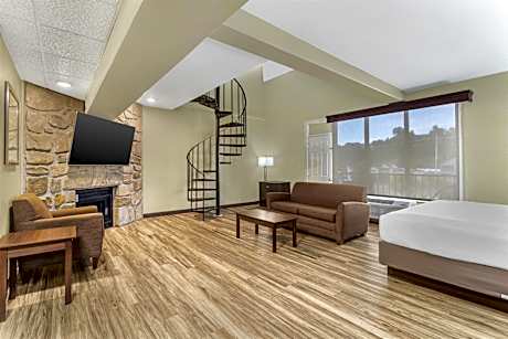 Town House with One King and One Queen Bed