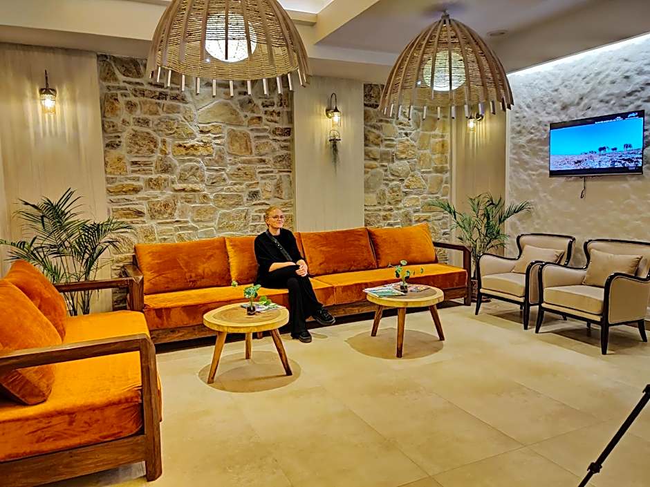 Arushi Boutique Hotel