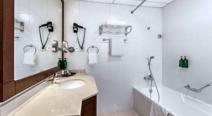 Al Hamra Village Hotel