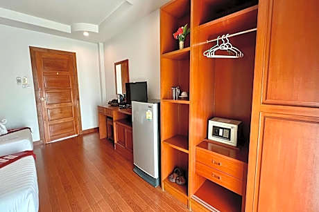Superior Twin Room with City View