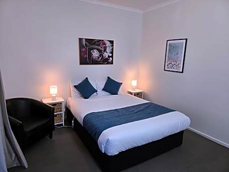 KooWeeRup Motel