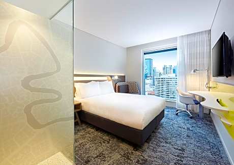Standard Queen Room with Extra Floor Space - Free Breakfast