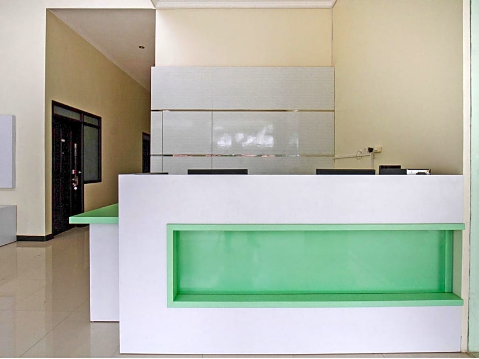 OYO 2753 Irma's Residence