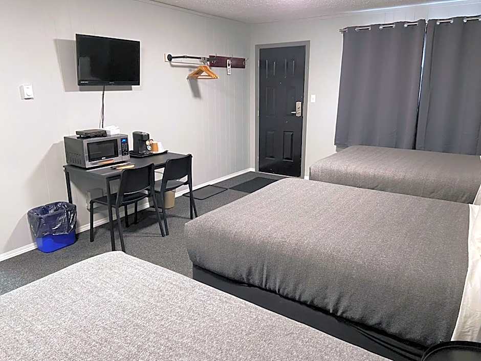 Monashee Lodge