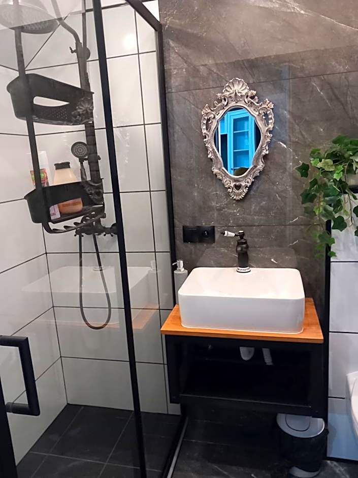 Dom z Sauną i Jacuzzi- na wyłączność lub pokoje