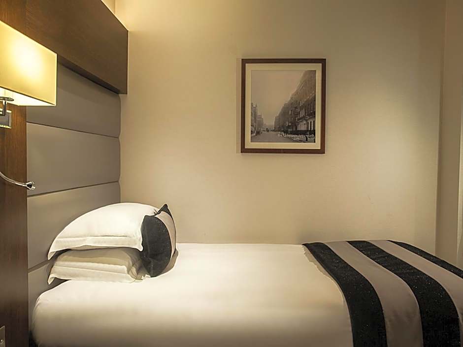 Park Grand London Heathrow