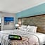 New 2025-Ocean Sands Beach Boutique Inn -Sauna and Saltwater-Mineral Pool until 4AM-Free Beach Bikes and Golf Carts for Famous 
