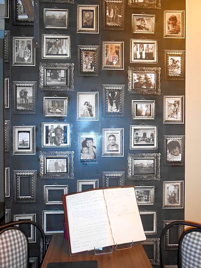 Hôtel-Restaurant "Chez Carrière"