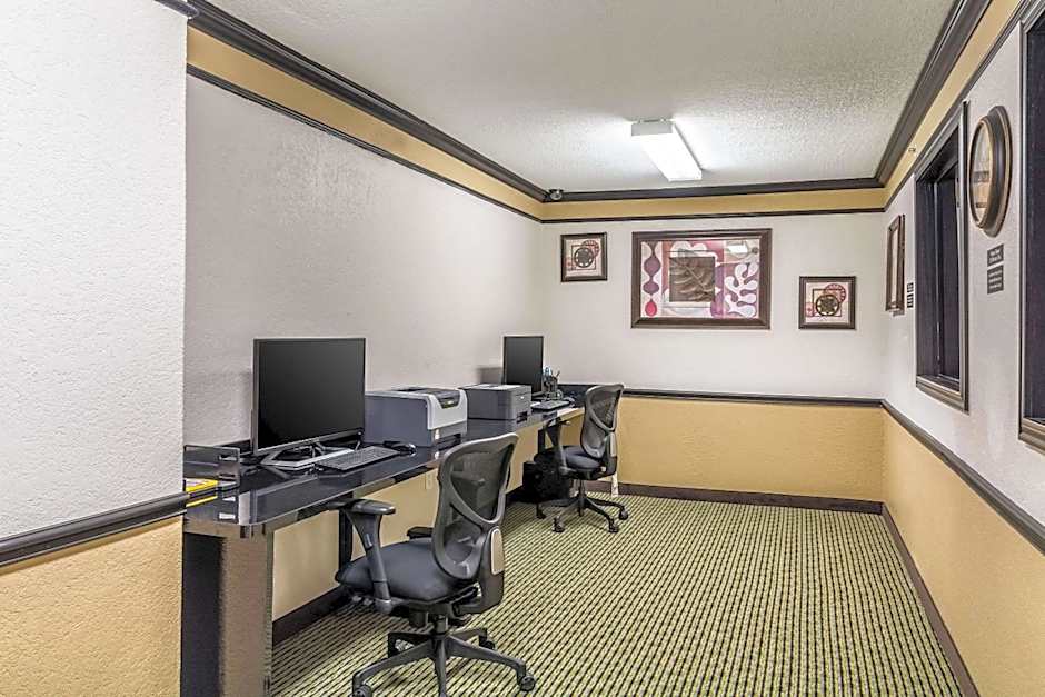 Quality Inn & Suites Seaworld North