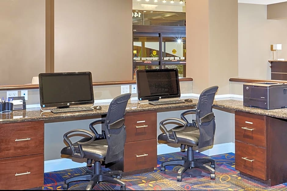 Holiday Inn Express and Suites Columbia University Area, an IHG Hotel