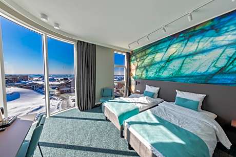 Executive Twin Room with Sea View - Non-Smoking