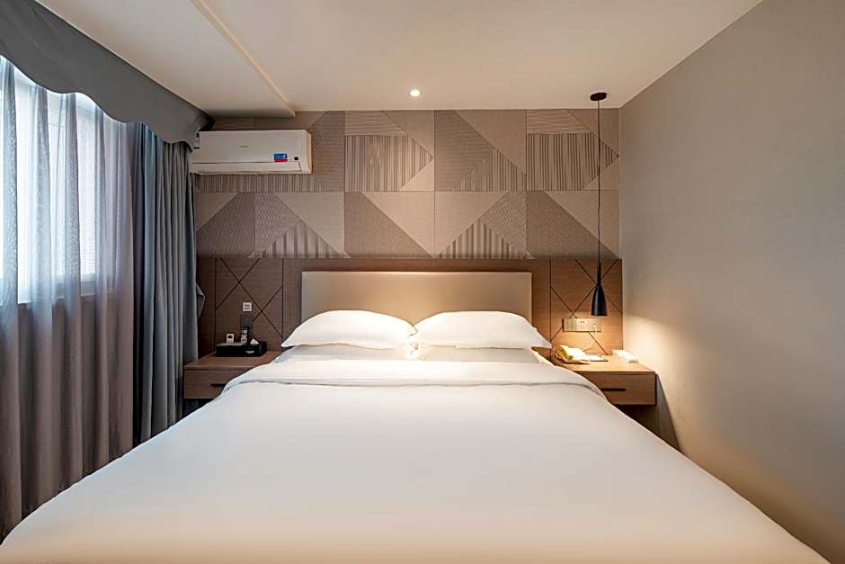Borrman Hotel Mianyang Fucheng District High-speed Railway Station
