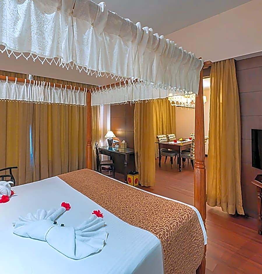 O Hotel Goa, Candolim Beach