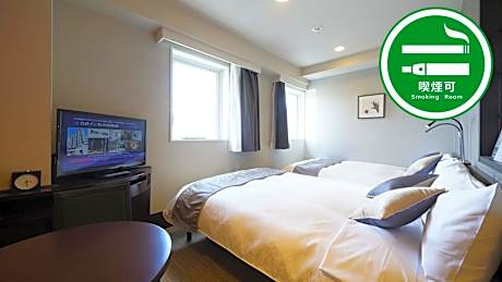 Moderate twin 2 semi-double beds Smoking