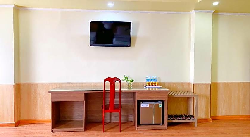 Linh Phuong 8 Hotel - 24 Hours Stay