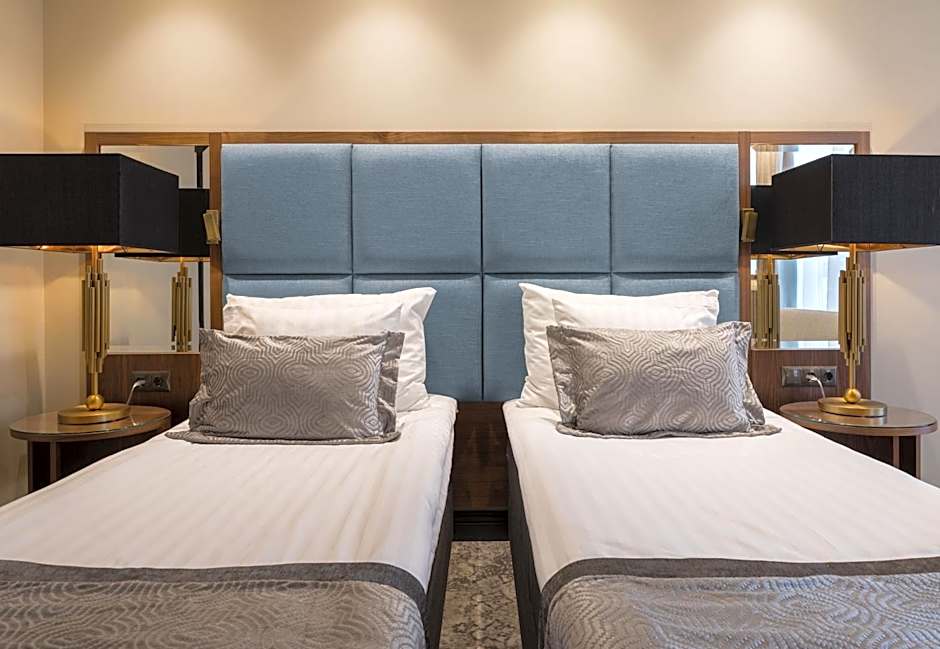 V Spa & Conference Hotel