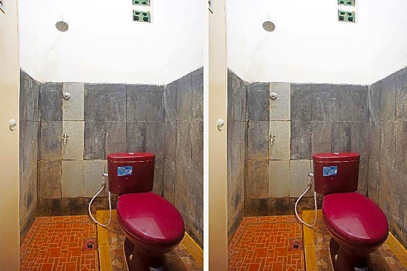 OYO 91460 Guest House Kencana Syariah